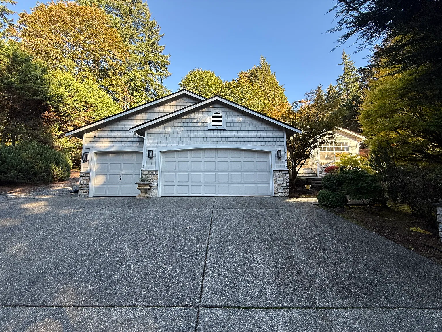 3 bed, 2.5 bath, 1720 sqft, $4,250 — Photo 1