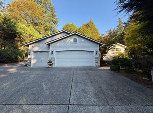 17322 213th Ave NE, Woodinville, WA 98077