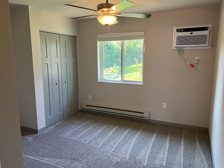 1209 Salem Dr — Photo 12