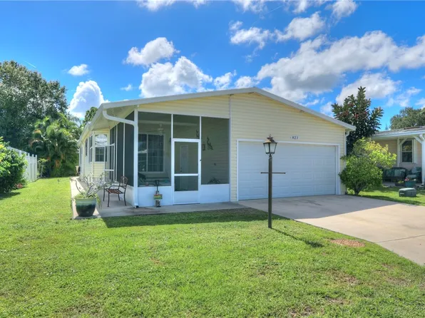 823 Tamarind Cir, Barefoot Bay, FL 32976