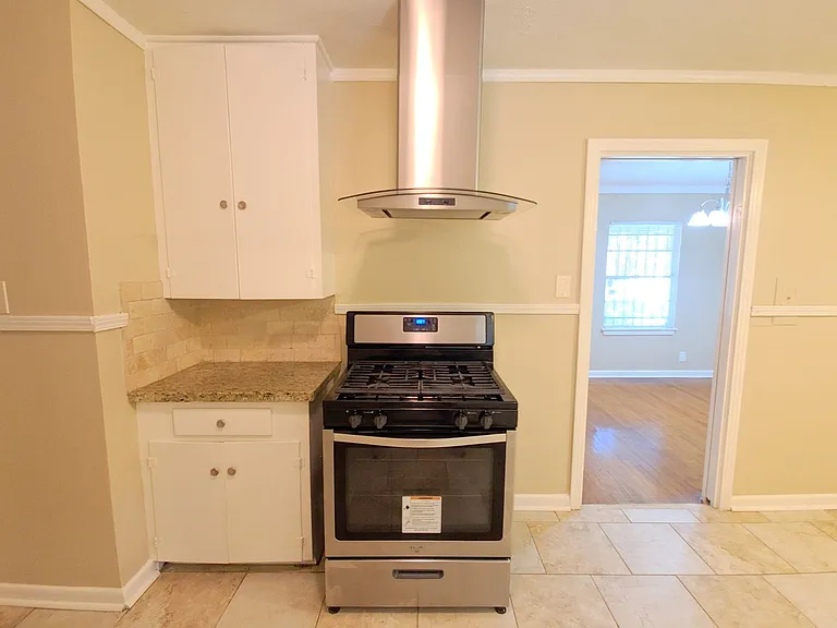 1223 Shawnee St — Photo 8