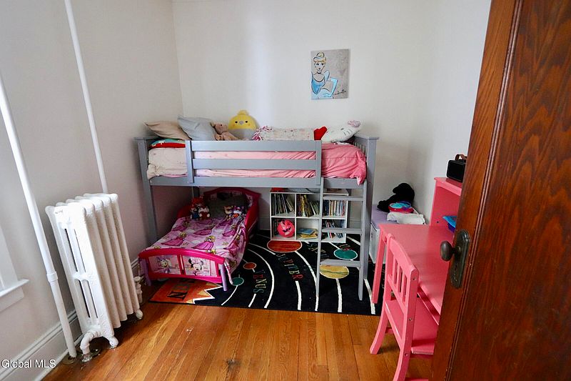 5th image of 77 S Pine Avenue