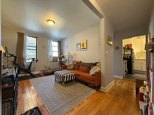 Rented by Zjama Realty Corp | media 1