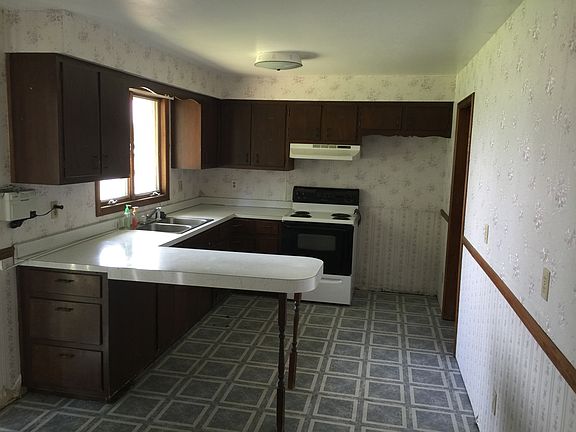 2nd image of 408 N Walter St