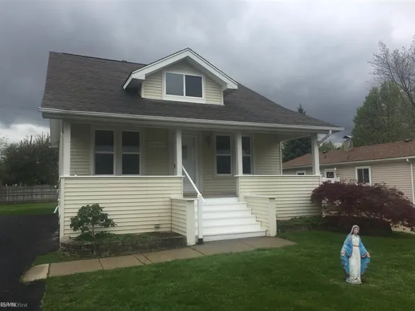 22460 E Twelve Mile Rd, Saint Clair Shores, MI 48081