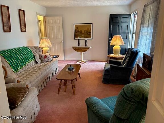 5th image of 185 Bronwyn Street