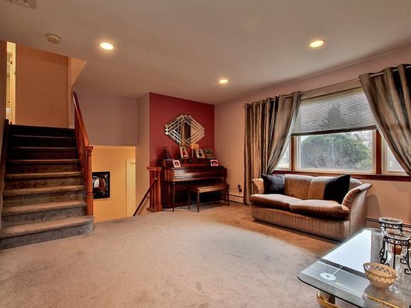 3rd image of 5-21 2nd St #1X