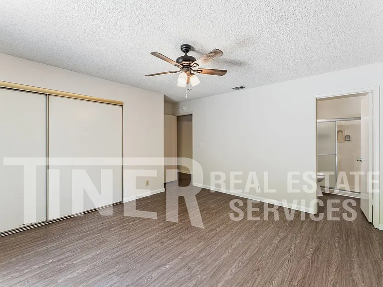 5535 E Knoll Dr — Photo 13