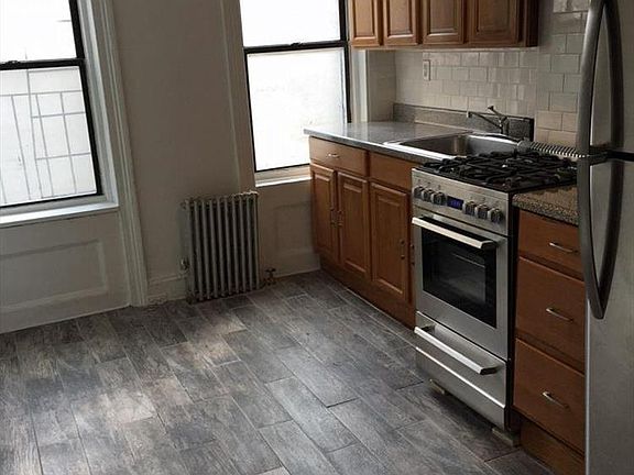 2nd image of 488 Bergen St APT 2