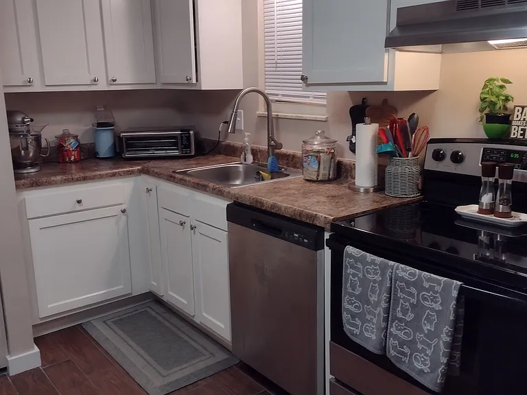 4794 Rossmoor Pl — Photo 8