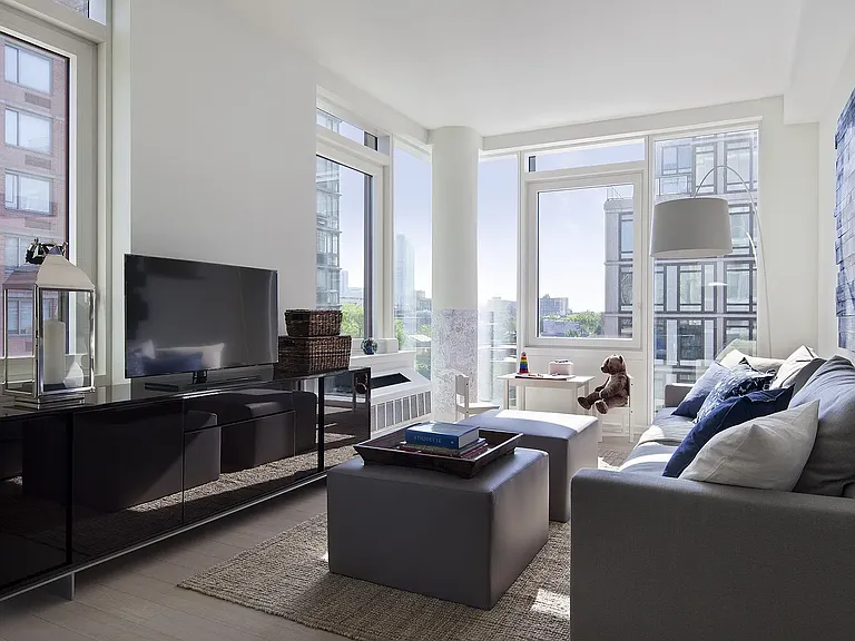 1-55 Borden Ave #32D — Photo 4