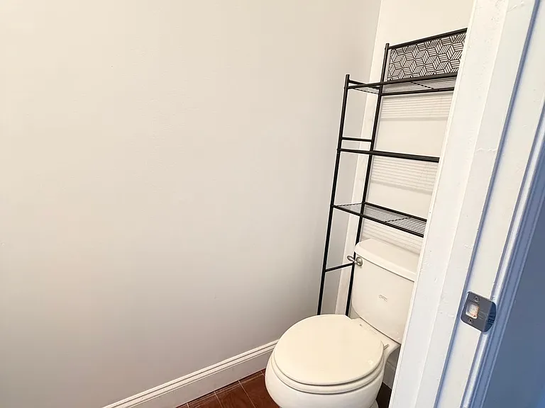 153 Greystone Cir — Photo 9