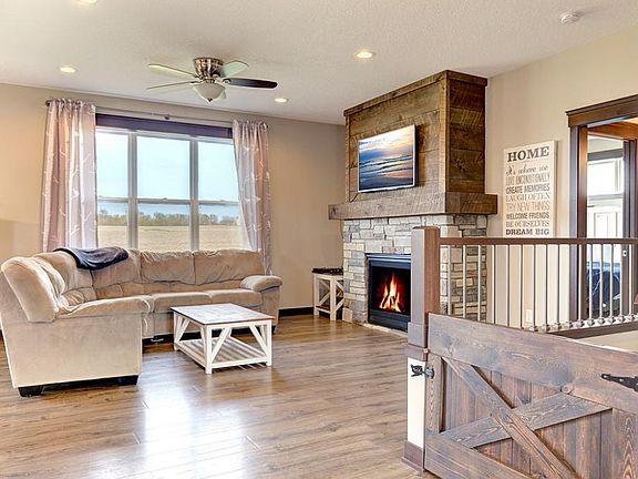 5th image of 264 Wheat Field Ln