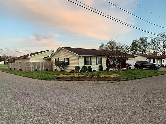 2nd image of 306 Wildwood Dr