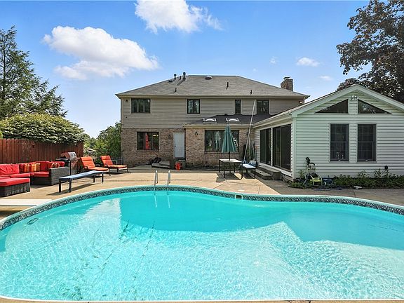 4th image of 2503 Birchwood Ct