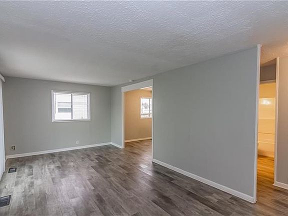 2nd image of 115 Marcy Ln