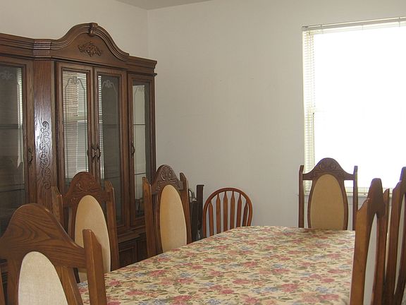 Bright Dining room