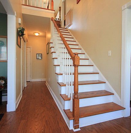 2nd image of 216 Savanna Dr