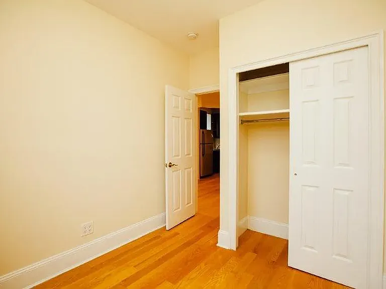 1215 Myrtle Ave #2R — Photo 5