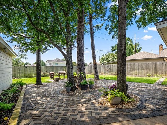 4th image of 15711 Downford Dr