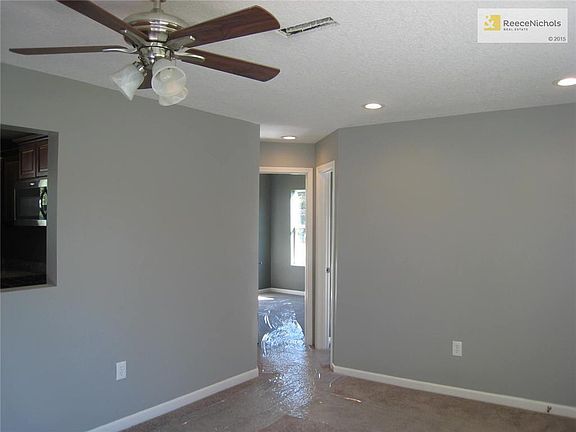 3rd image of 2215 S 39th St