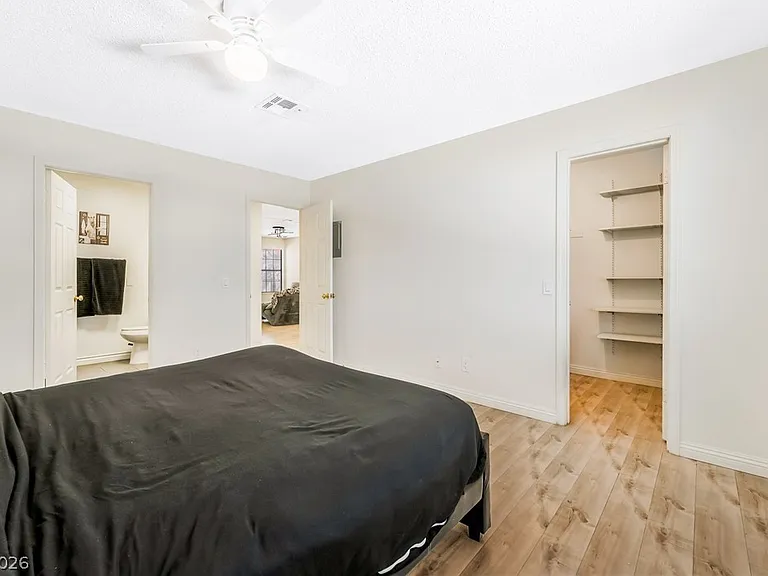 5576 W Rochelle Ave #43C — Photo 16