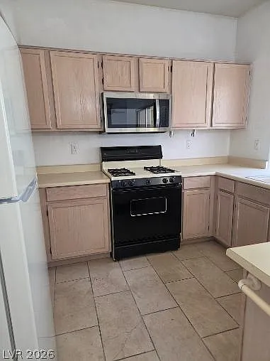 2 bed, 2.0 bath, 1197 sqft, $1,595 — Photo 2