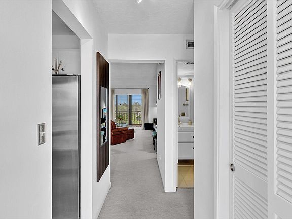 2nd image of 2350 NE 14th St Causeway #502