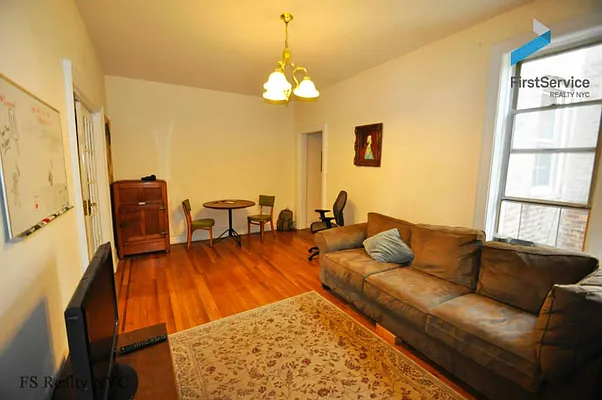 Rented by FirstService Realty (legacy) | media 71