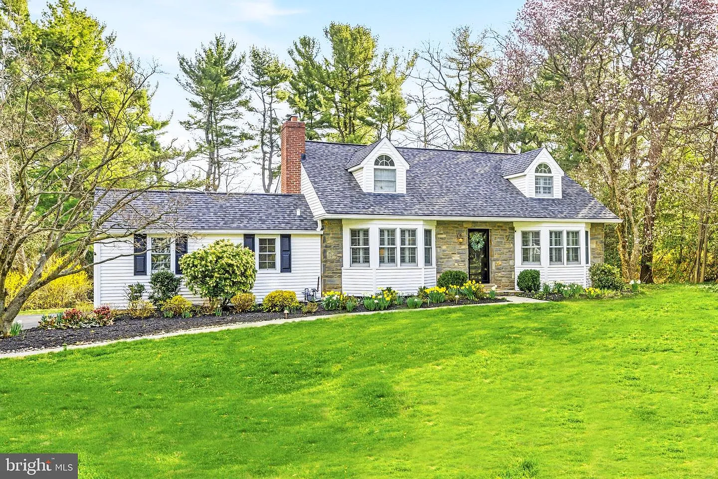 371 Margo Ln photo 1