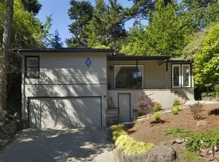 5765 Balboa Dr, Oakland, CA 94611