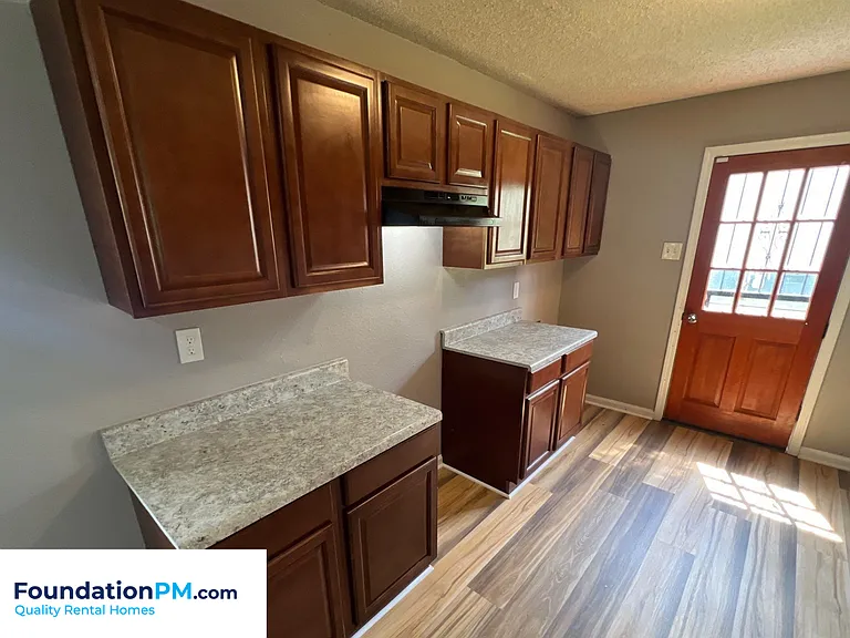 872 Western Park Dr — Photo 3