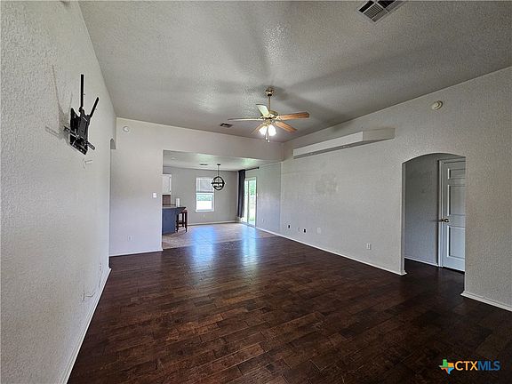 3rd image of 2611 Larissa Dr