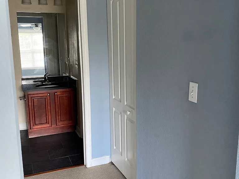 2047 Dixie Belle Dr #H — Photo 5