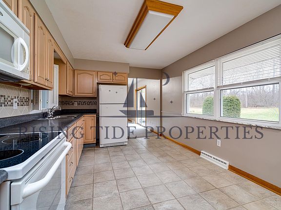 4th image of 7730 Claude St