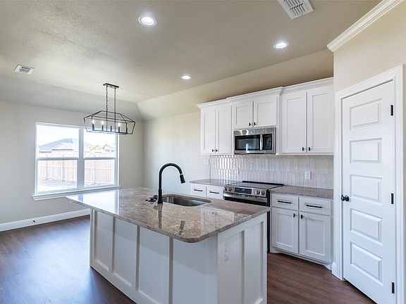 5th image of 7614 Hudson Way