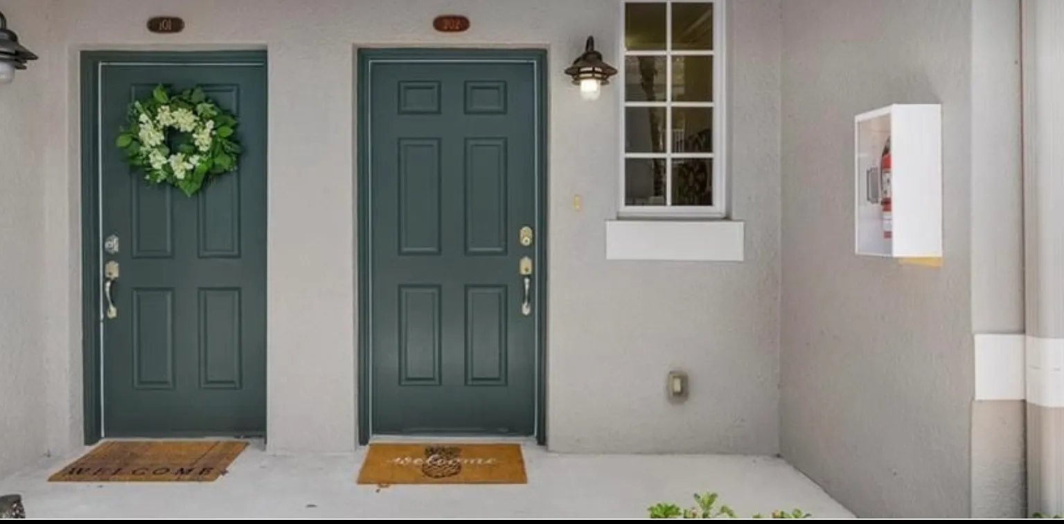 23550 Alamanda Dr — Photo 3