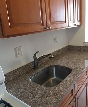 3rd image of 377 N Broadway APT 416