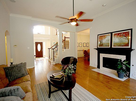3rd image of 13507 Maple Brook Dr