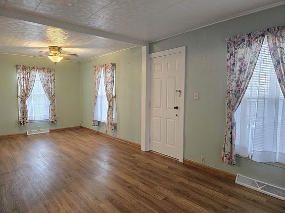 3rd image of 320 S Westmoreland Ave