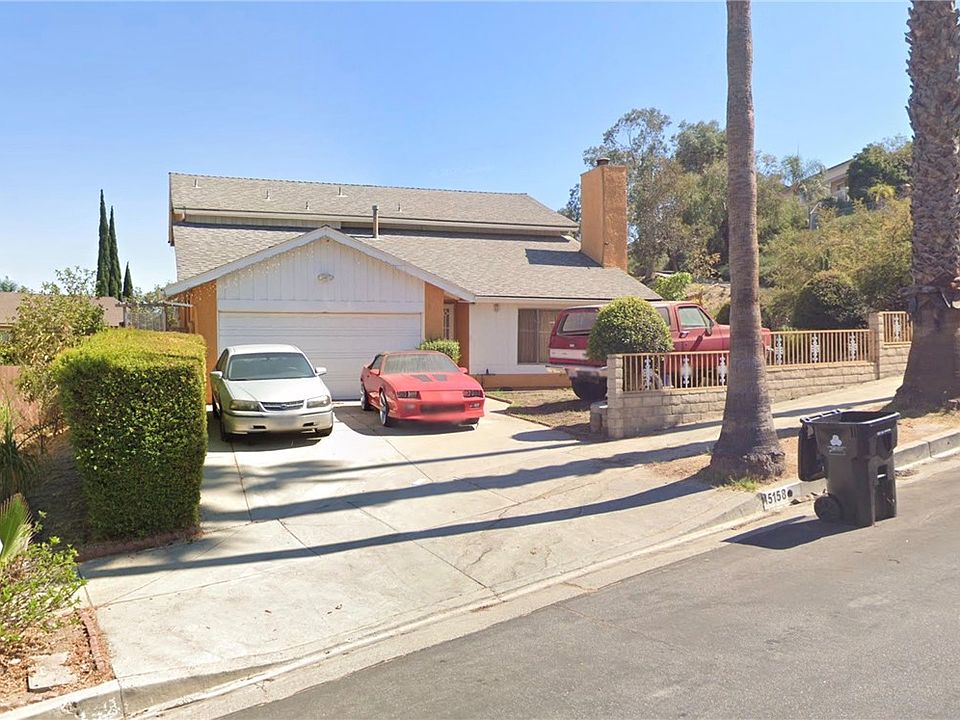 2nd image of 15158 Paddock St