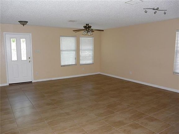 2nd image of 1516 Coral Reef Ln