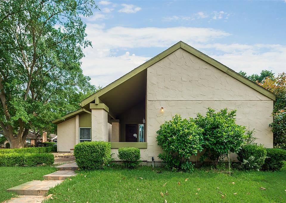 1st image of 12800 Briar Forest Dr Unit 137