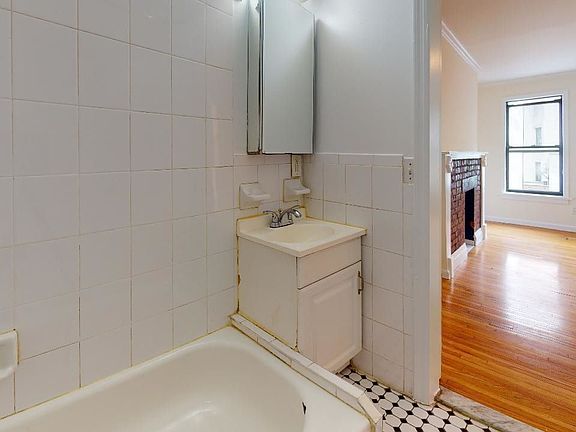 5th image of 571 3rd Ave APT 2A