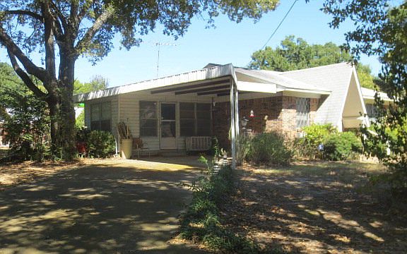 2nd image of 126 Pollyanna Dr
