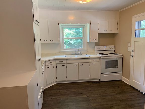 4th image of 1429 Grimes St