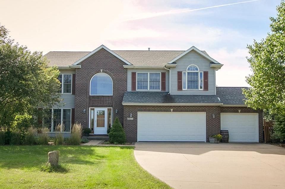 1st image of 3311 Pheasant Ct NE