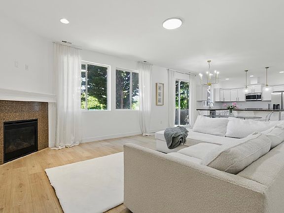 3rd image of 2131 197th Street Ct E