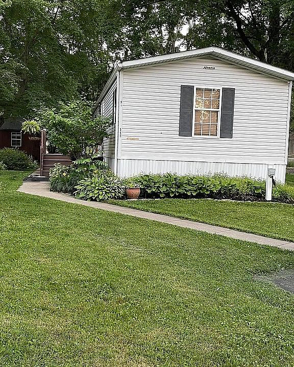 2nd image of 391 Rhonda Ct