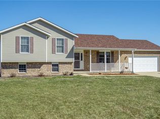 15965 Onyx St, Effingham, IL